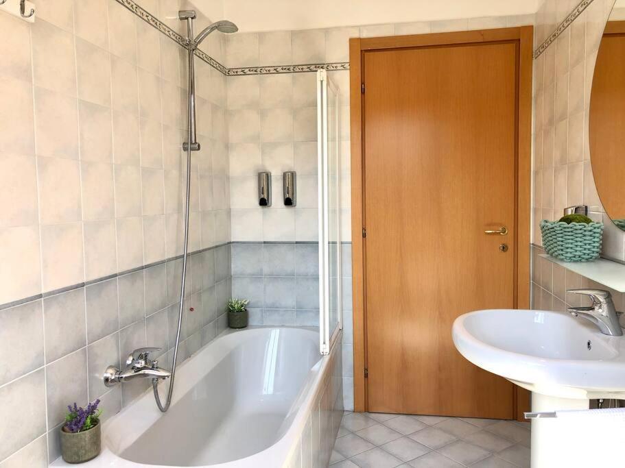 Apartament L'Ulivo Di Como Zewnętrze zdjęcie